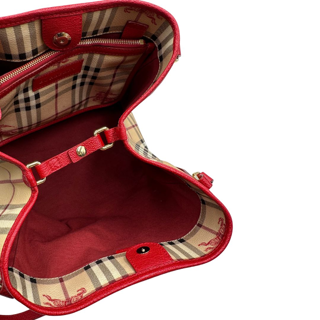interno Borsa Burberry in canvas trama tartan e finiture in pelle rossa, di lusso, originale, ottime condizioni, usata