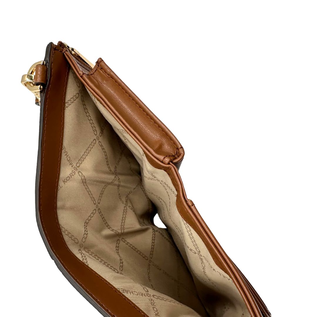 Portafoglio MK in pelle martellata marrone, di lusso, originale, ottime condizioni, usata.