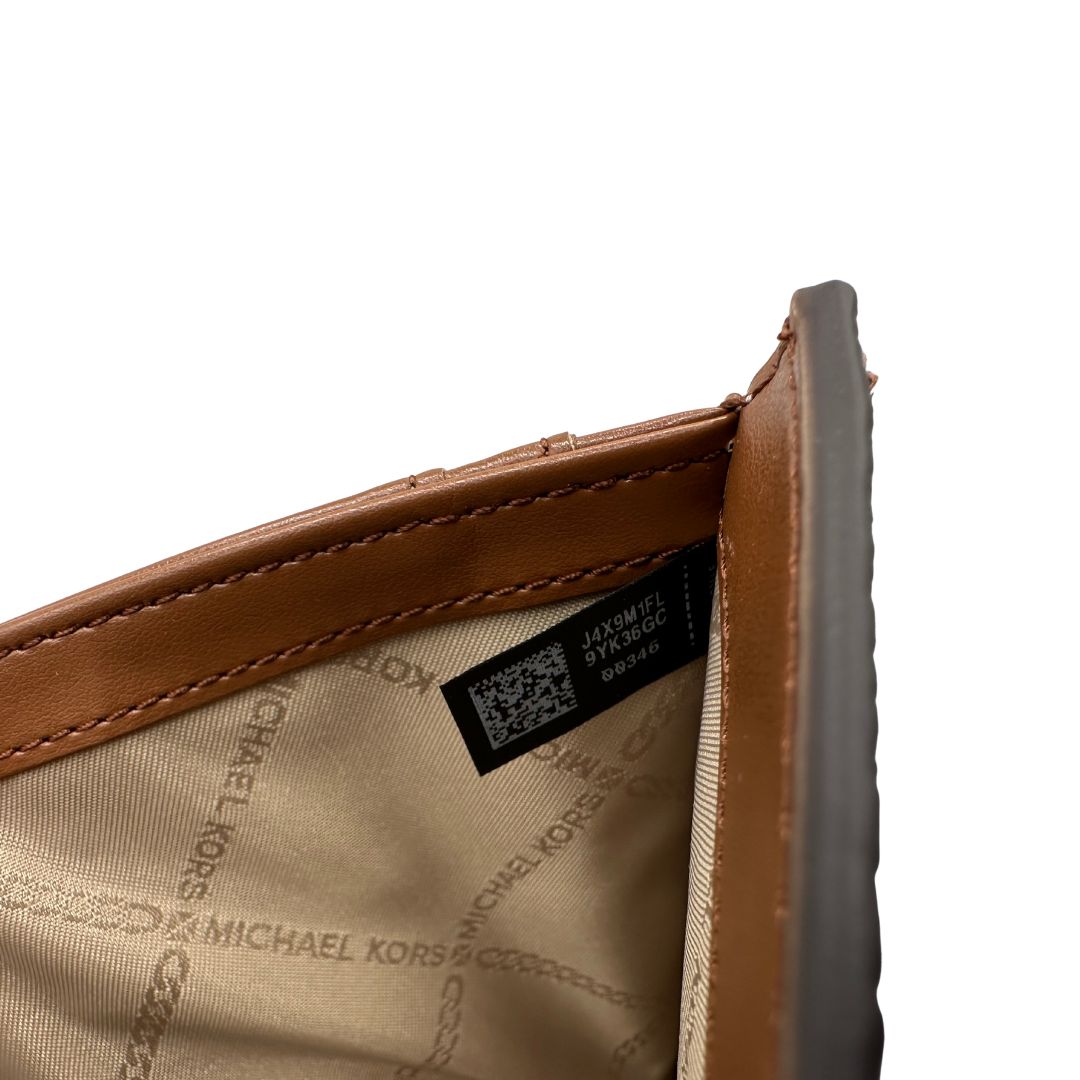 Portafoglio MK in pelle martellata marrone, di lusso, originale, ottime condizioni, usata.