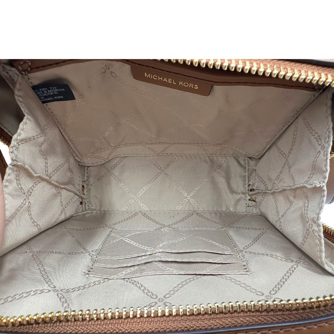 interno Borsa MK strutturata in pelle marrone, di lusso, originale, eccellenti condizioni, usata. 