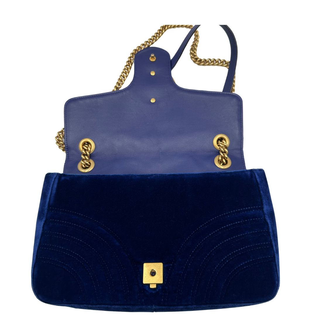  Borsa Gucci Marmont nella misura grande in velluto blu, di lusso, originale, ottime condizioni.