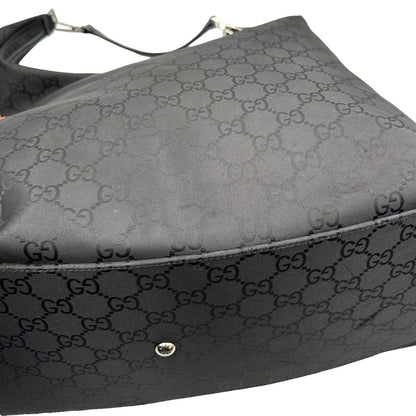 segni  Borsa Gucci Hobo Maxi in tessuto GG nero, di lusso, originale, ottime condizioni, usata. 
