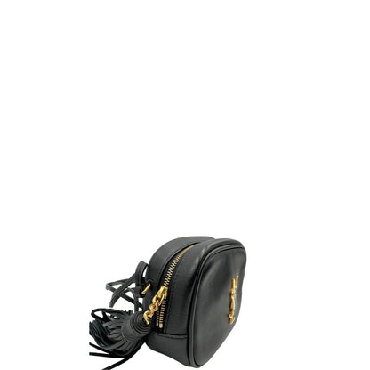 lato Borsa Saint Laurent in pelle nera con iconico logo Cassandre in metallo dorato, di lusso, originale, ottime condizioni, usata. 