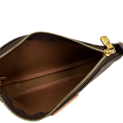 interno Multi Pochette Accessoires Louis Vuitton in canvas marrone monogram con dettagli in vacchetta naturale, manico in catena dorata e tracolla in tessuto Jacquard rosa, di lusso, originale, ottime condizioni, usata. 