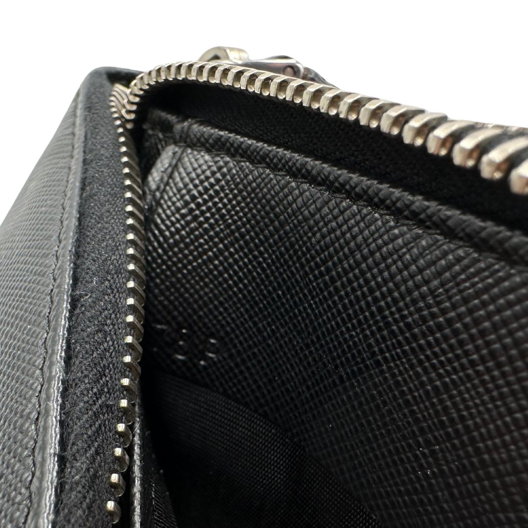  Portafoglio Prada in pelle nera, di lusso, originale, ottime condizioni, usato.