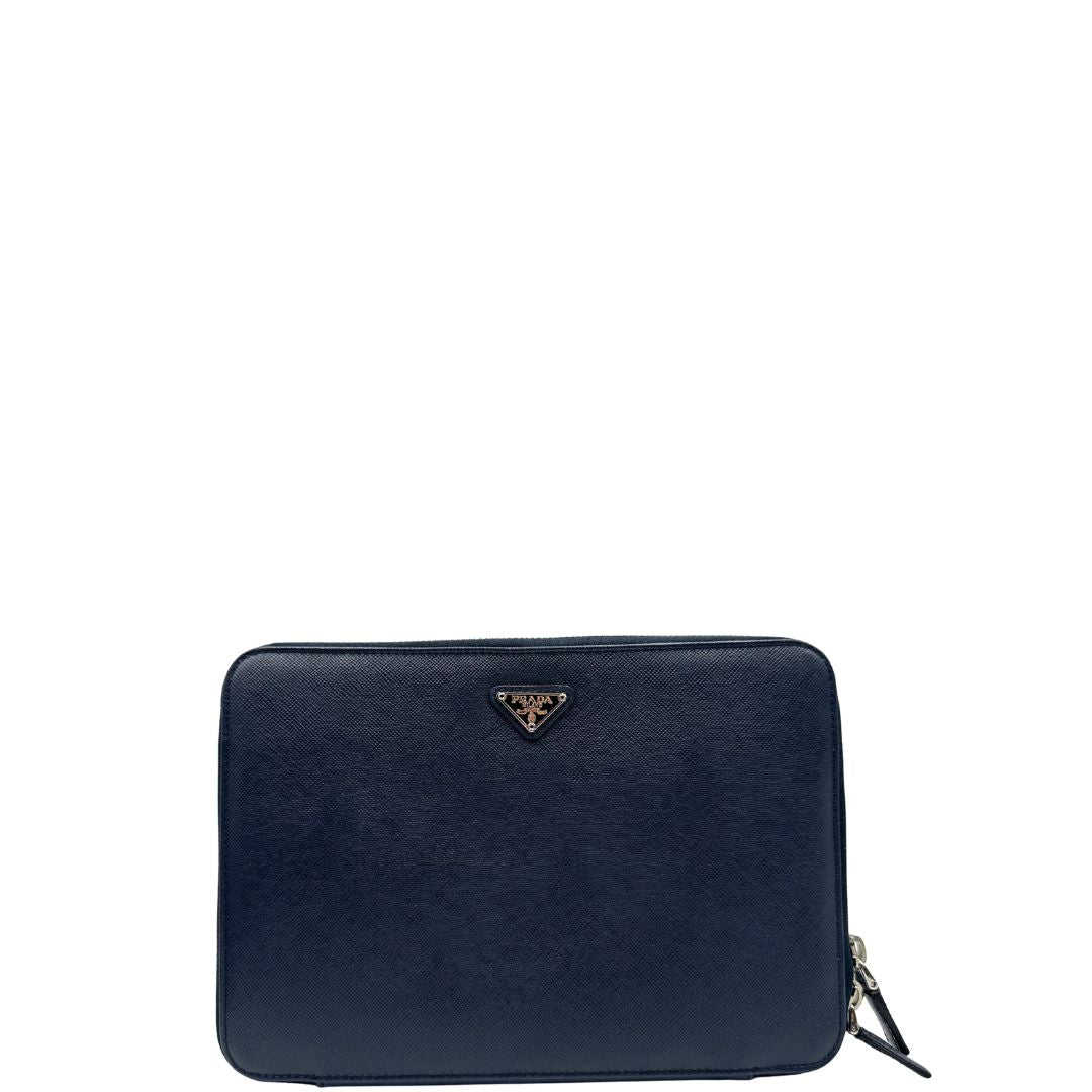 Portadocumenti Prada in pelle saffiano blu, di lusso, originale, ottime condizioni, usato.