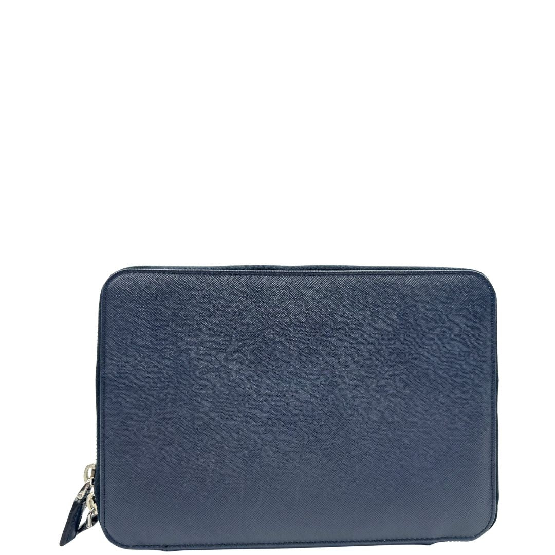 Portadocumenti Prada in pelle saffiano blu, di lusso, originale, ottime condizioni, usato.