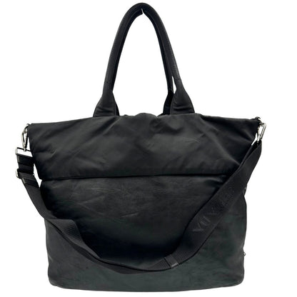 Retro, Borsa Prada double face in nylon e pelle nero con parti metalliche argentate; munita di doppi manici e una tracolla in tessuto amovibile e regolabile. Originale, usata, di lusso, in ottime condizioni.