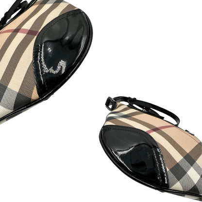 angoli Borsa a tracolla Burberry in canvas tartan e finiture nere lucide, di lusso, originale, ottime condizioni, usata. 