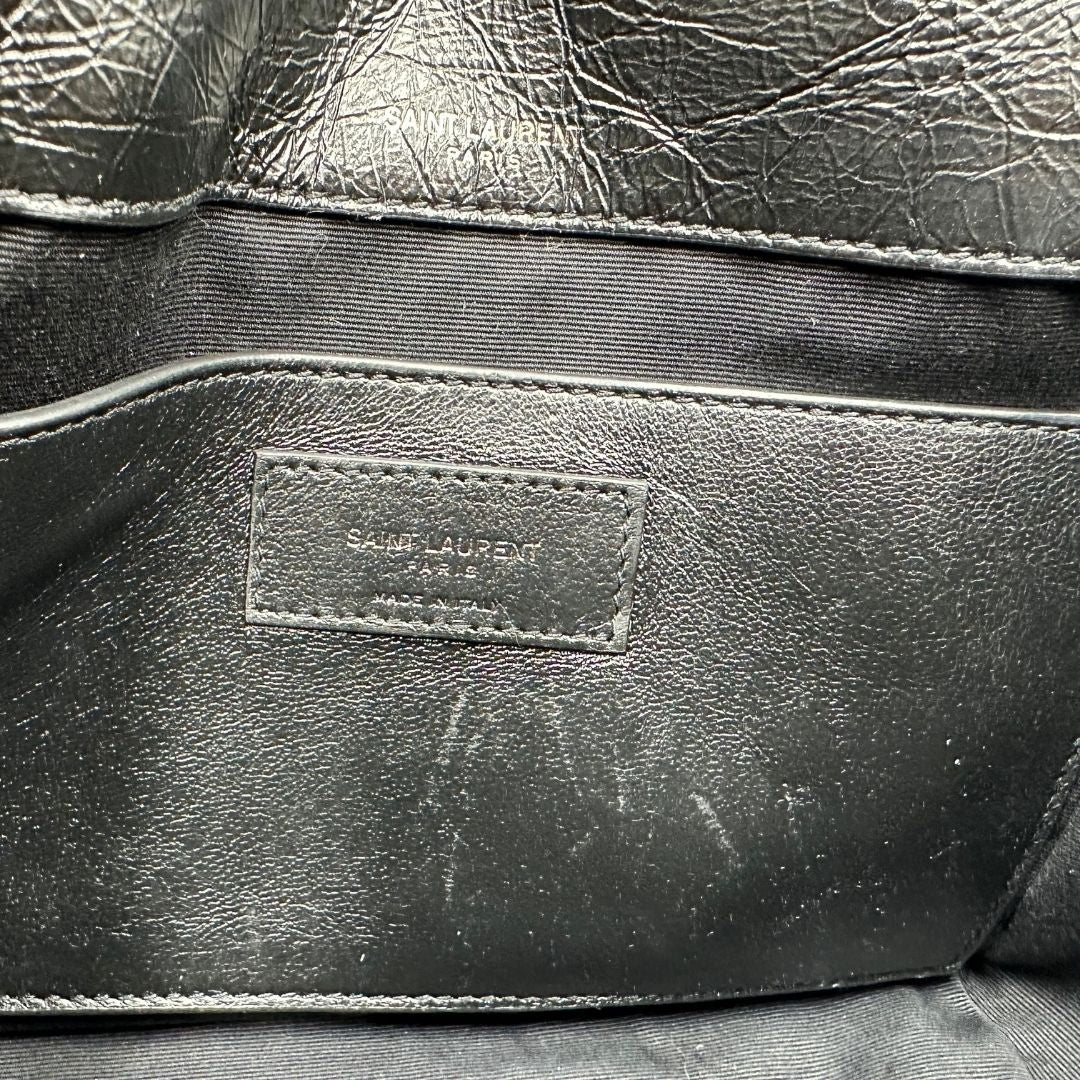 interno Borsa Niki Saint Laurent nera nella versione baby, di lusso, originale, ottime condizioni, usata. 