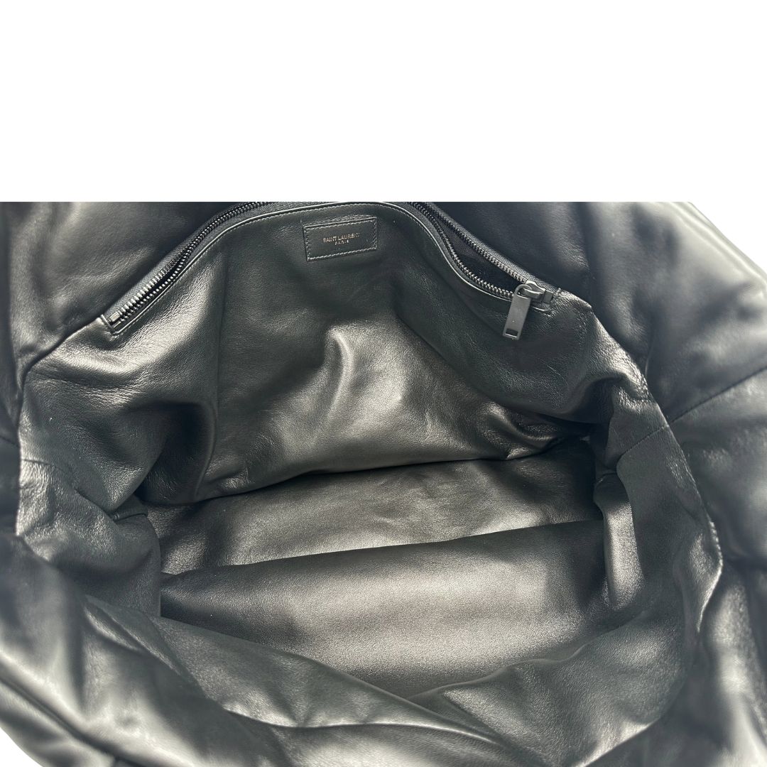 Interno, Borsa Saint Laurent in pelle imbottita con logo in rilievo di Saint Laurent sul front. Originale, usata, di lusso, in condizioni eccellenti.