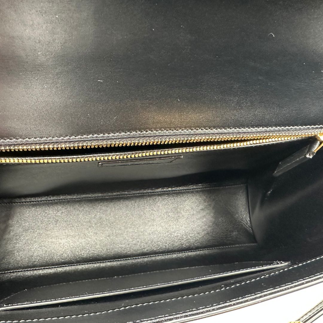 interno  Borsa Saint Laurent Manhattan in pelle nera e hardware dorato, da portare a mano o a braccio, di lusso, eccellenti condizioni, usata, originale.
