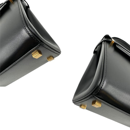 angoli  Borsa Saint Laurent Manhattan in pelle nera e hardware dorato, da portare a mano o a braccio, di lusso, eccellenti condizioni, usata, originale. 