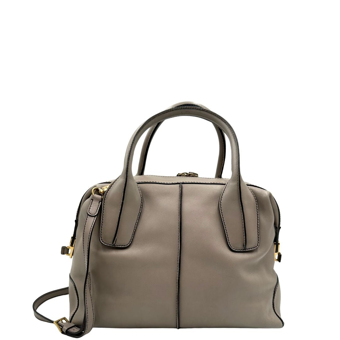 front Borsa Tod's in pelle grigia, indossabile a tracolla, a spalla o a mano, di lusso, originale, ottime condizioni, usata, originale.