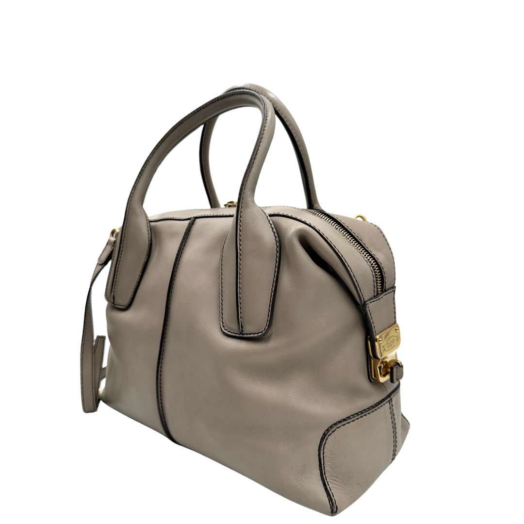 lato Borsa Tod's in pelle grigia, indossabile a tracolla, a spalla o a mano, di lusso, originale, ottime condizioni, usata, originale. 