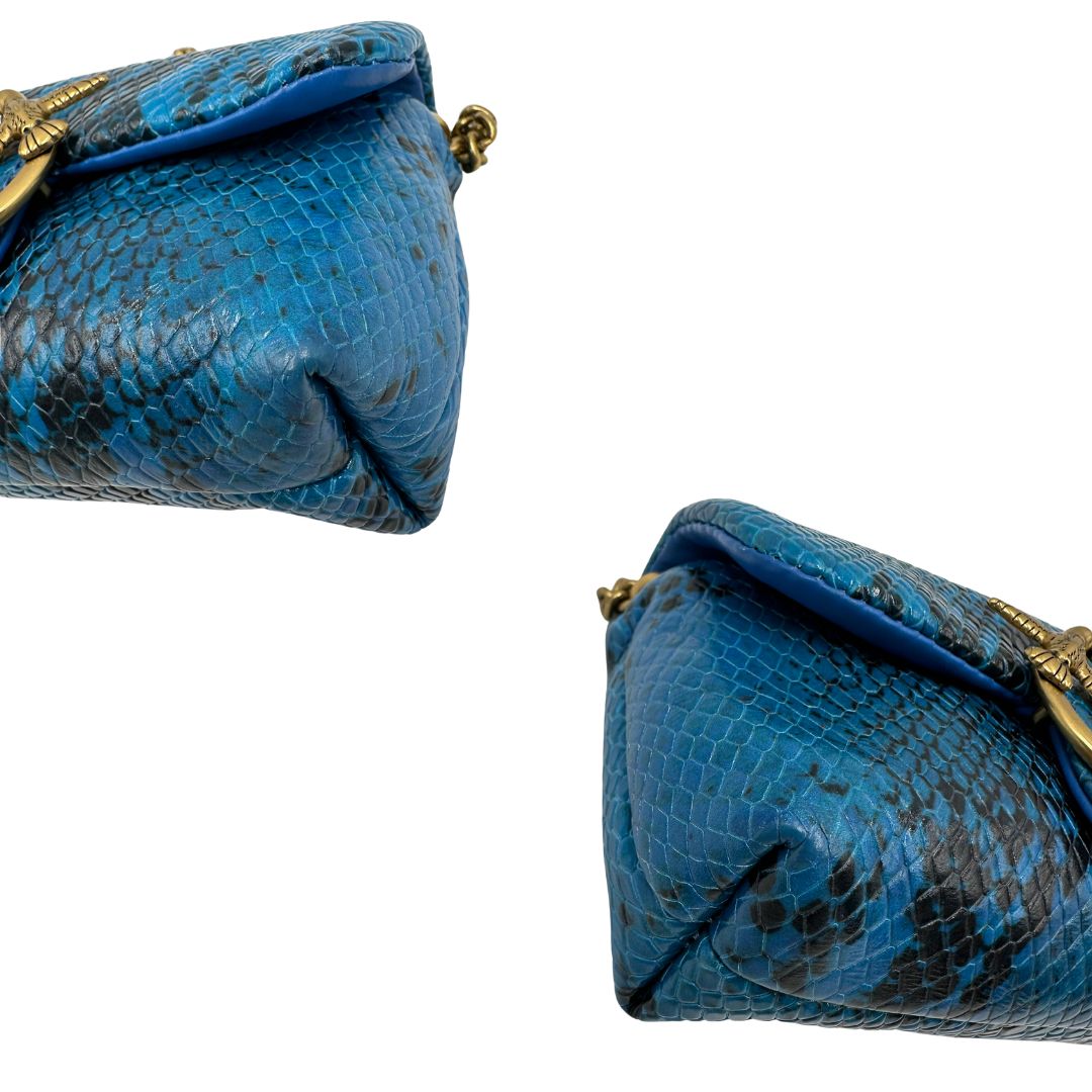 angoli  Borsa Pinko in pelle blu animalier nella versione micro, di lusso, originale, ottime condizioni, usata. 