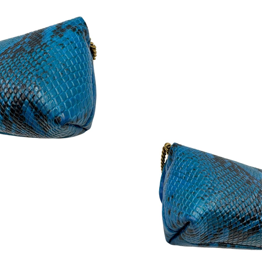 angoli  Borsa Pinko in pelle blu animalier nella versione micro, di lusso, originale, ottime condizioni, usata. 