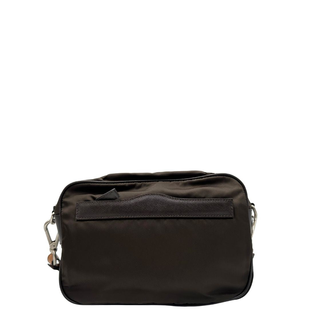 lato Borsa Prada in vela vintage marrone, di lusso, originale, eccellenti condizioni, usata. 