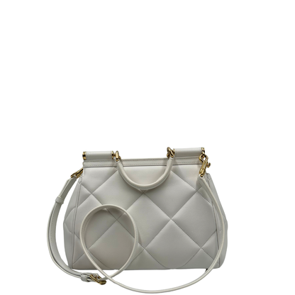 Retro, Borsa D&G in pelle trapuntata color bianco gesso, e hardware dorato, indossabile a mano oppure a tracolla. Originale, usata, di lusso, in ottime condizioni.