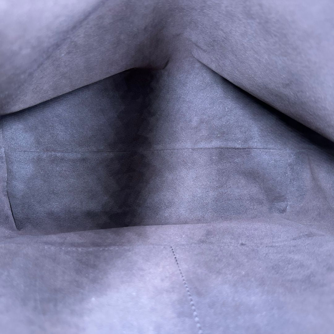 Interno, Borsa Louis Vuitton Mètis nella versione Hobo, di lusso, originale, ottime condizioni, usata.