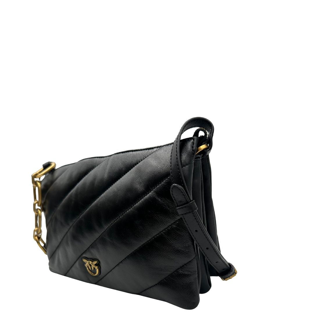 lato  Borsa Pinko in pelle nera, indossabile a tracolla, di lusso, originale, ottime condizioni, usata. 