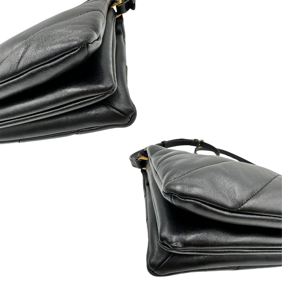 angoli  Borsa Pinko in pelle nera, indossabile a tracolla, di lusso, originale, ottime condizioni, usata. 