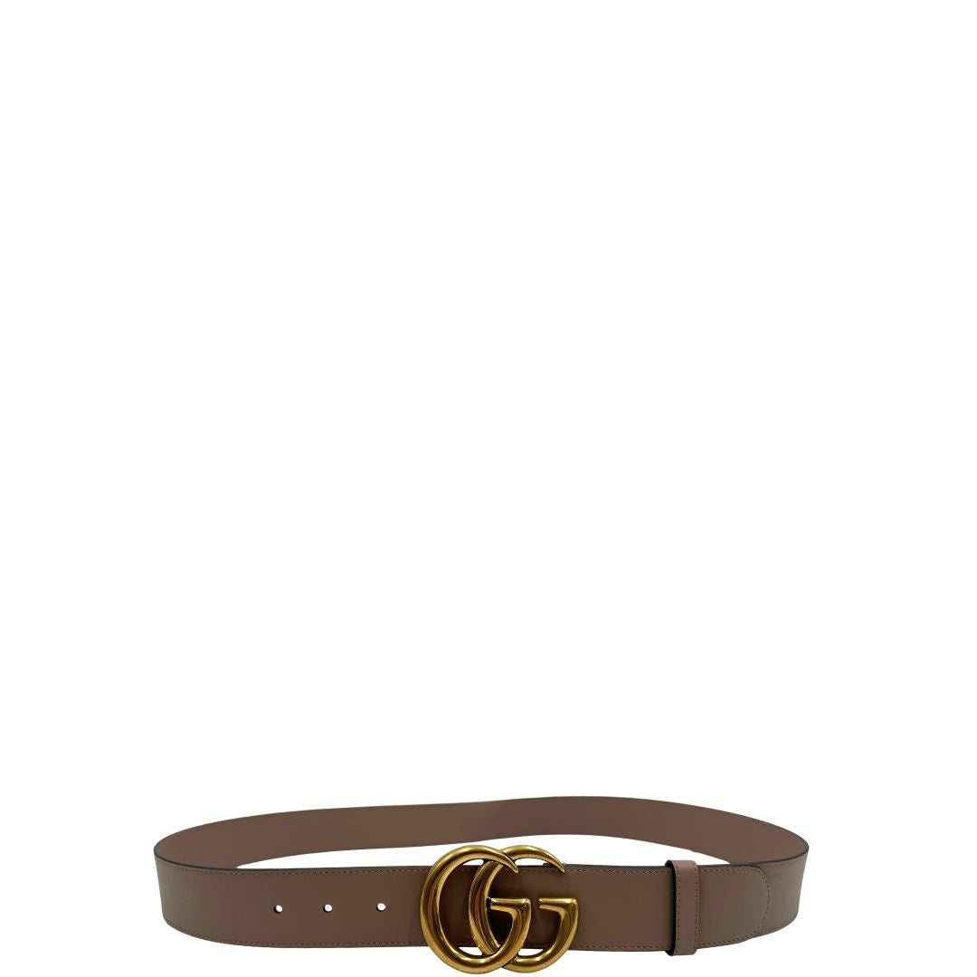 Cintura Gucci marmont in pelle rosa cipria e hardware dorato. Originale, usata, di lusso, in ottime condizioni.