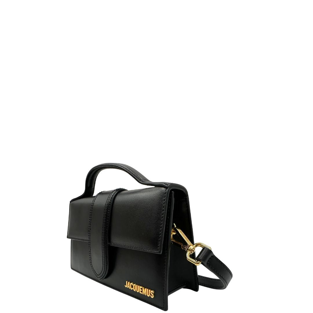lato Borsa Jacquemus nella versione Le Grand Bambino in pelle nera, di lusso, originale, eccellenti condizioni, usata. 