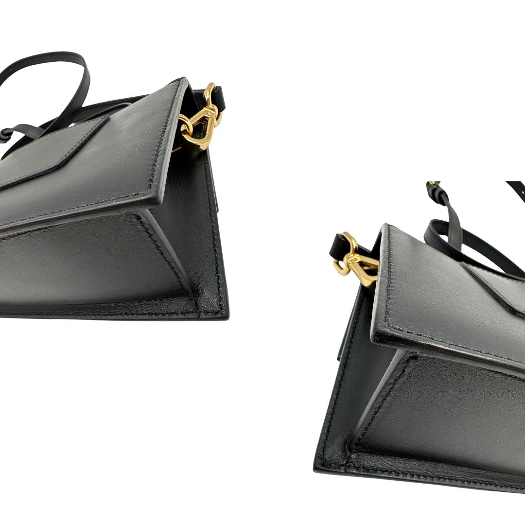 angoli Borsa Jacquemus nella versione Le Grand Bambino in pelle nera, di lusso, originale, eccellenti condizioni, usata. 