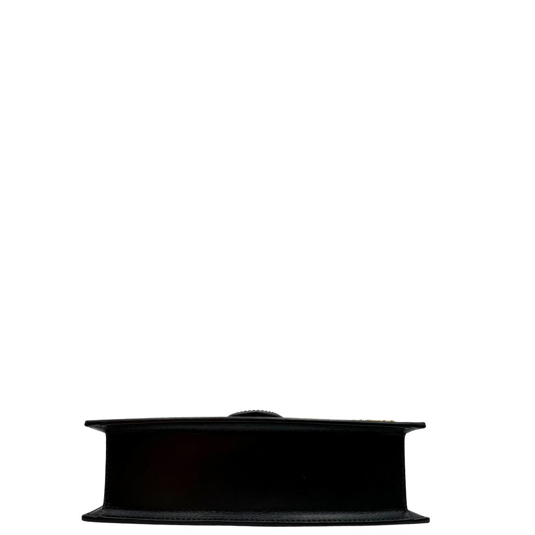 base Borsa Jacquemus nella versione Le Grand Bambino in pelle nera, di lusso, originale, eccellenti condizioni, usata. 