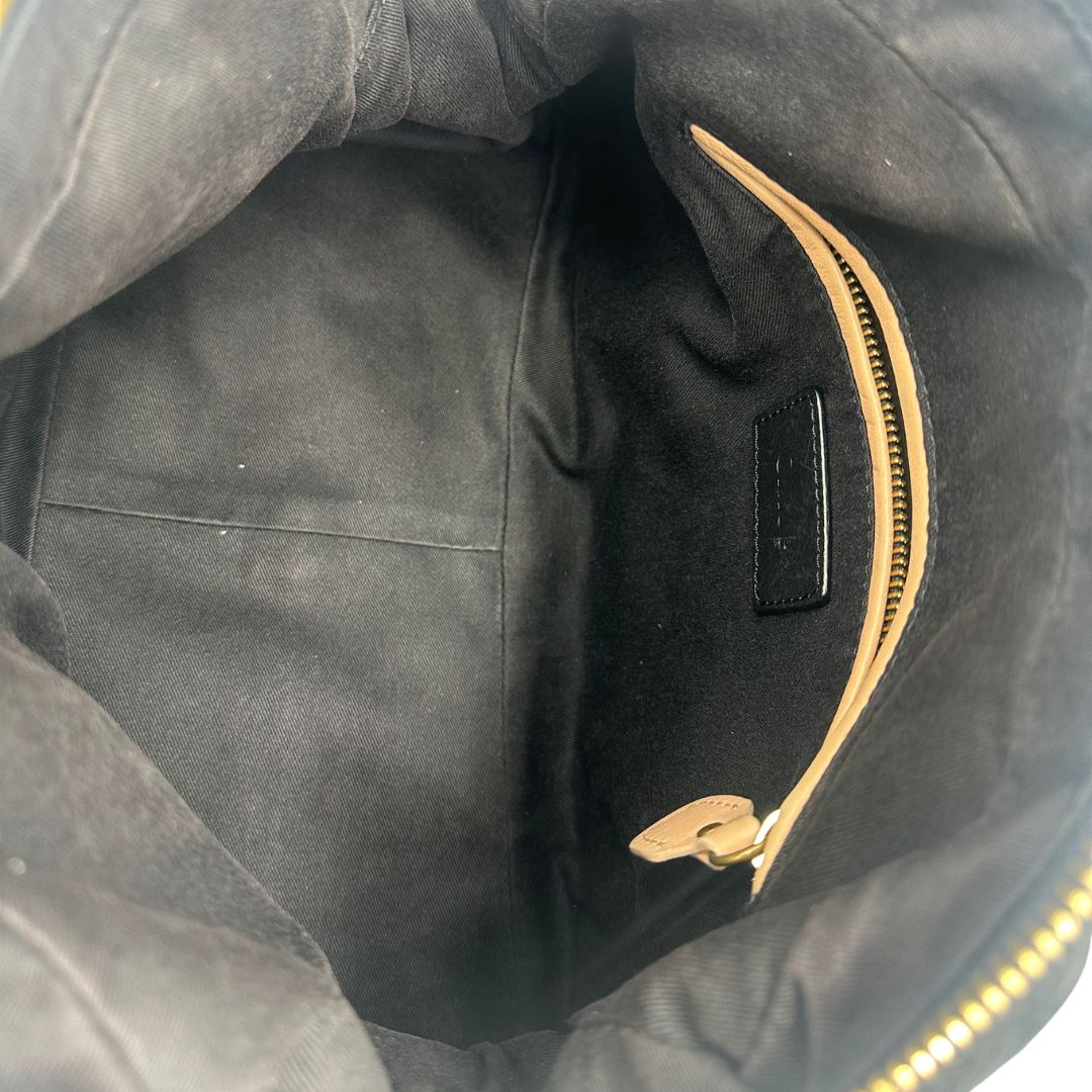 interno  Borsa Chloè in pelle nera, indossabile a spalla o a mano, di lusso, originale, ottime condizioni, usata.  