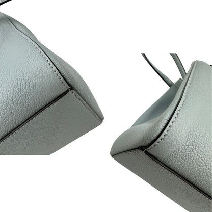 angoli  Borsa Fendi in pelle martellata munita di 8 calamite che permettono di ripiegarla come un origami, di lusso, originale, ottime condizioni, usata. 
