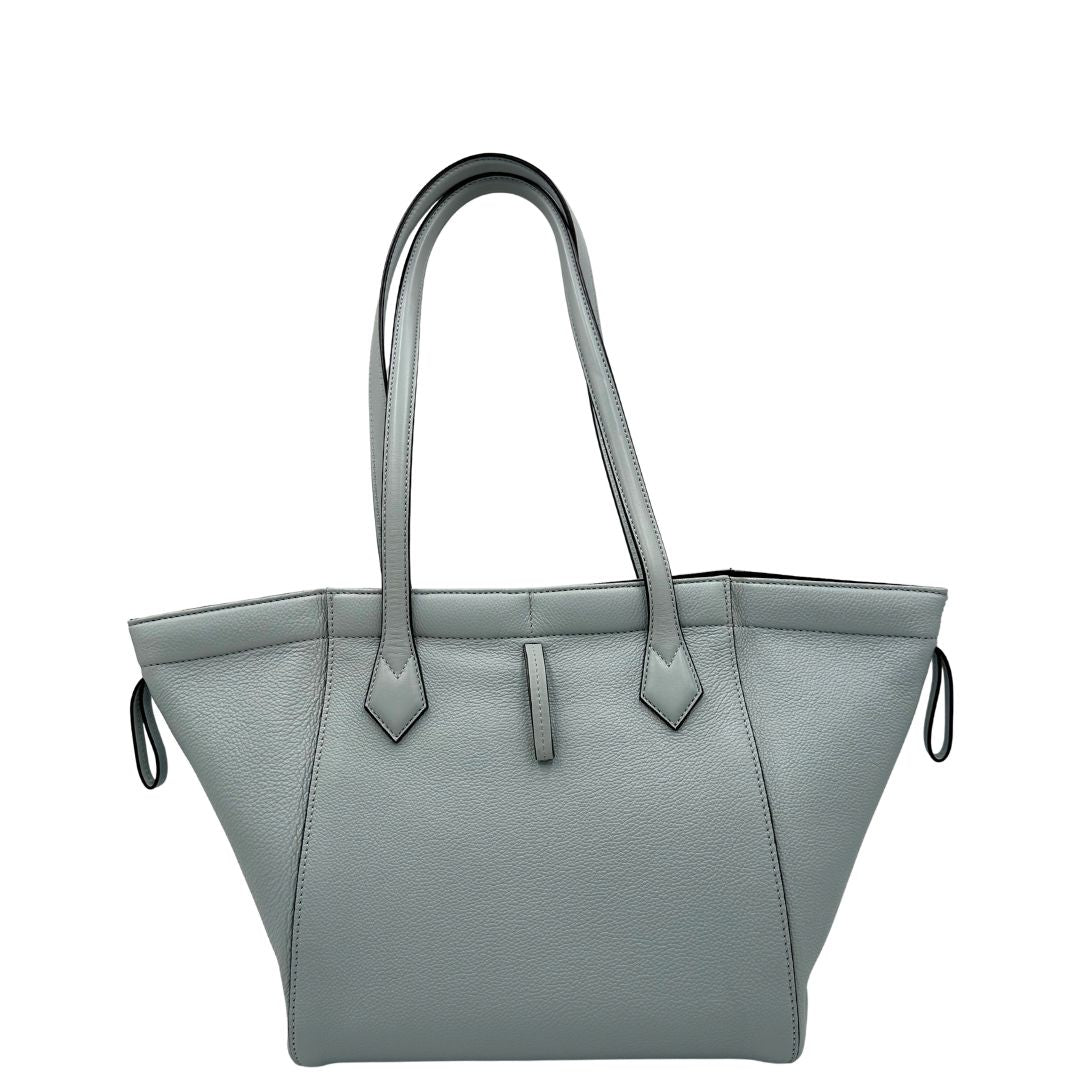retro  Borsa Fendi in pelle martellata munita di 8 calamite che permettono di ripiegarla come un origami, di lusso, originale, ottime condizioni, usata. 