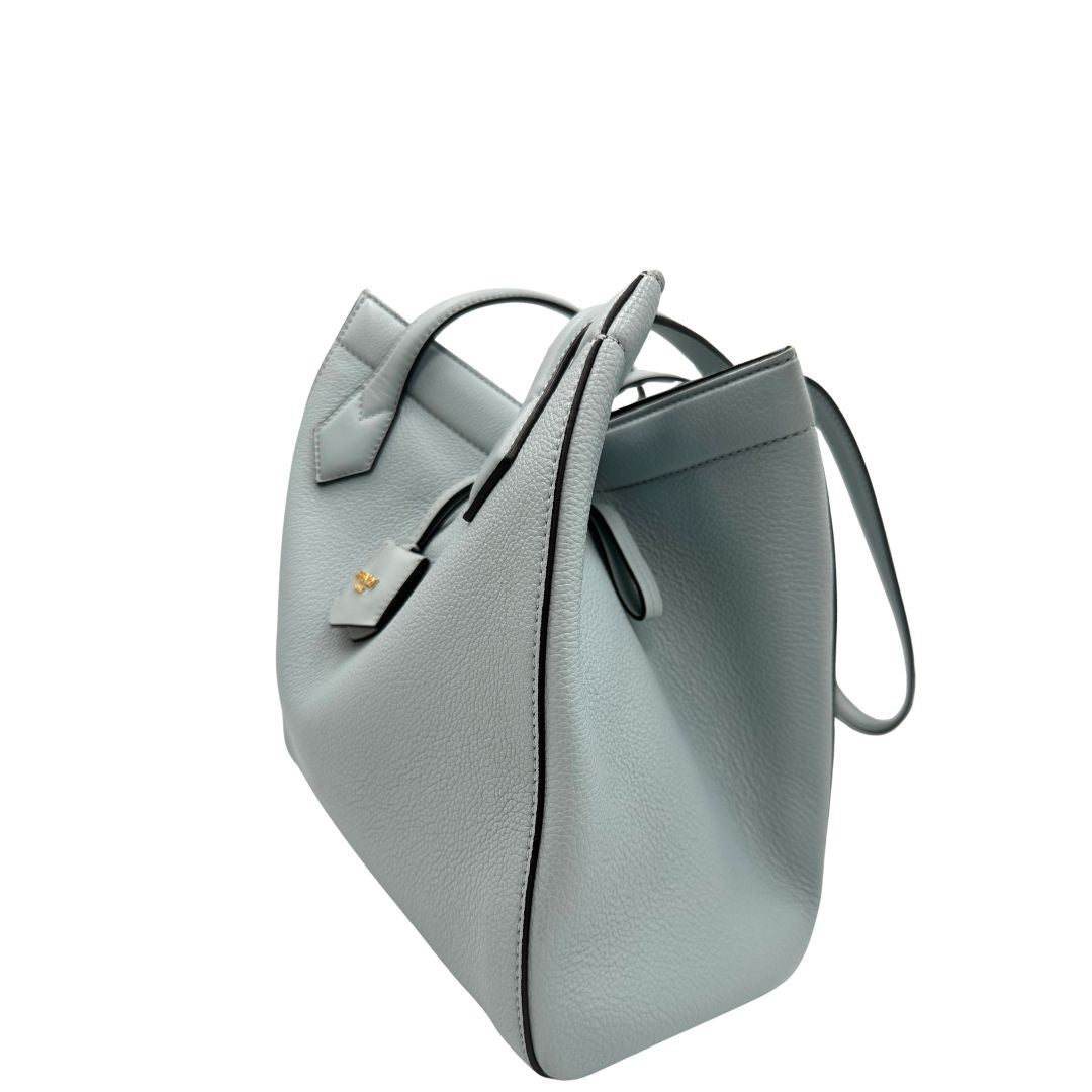 lato  Borsa Fendi in pelle martellata munita di 8 calamite che permettono di ripiegarla come un origami, di lusso, originale, ottime condizioni, usata. 