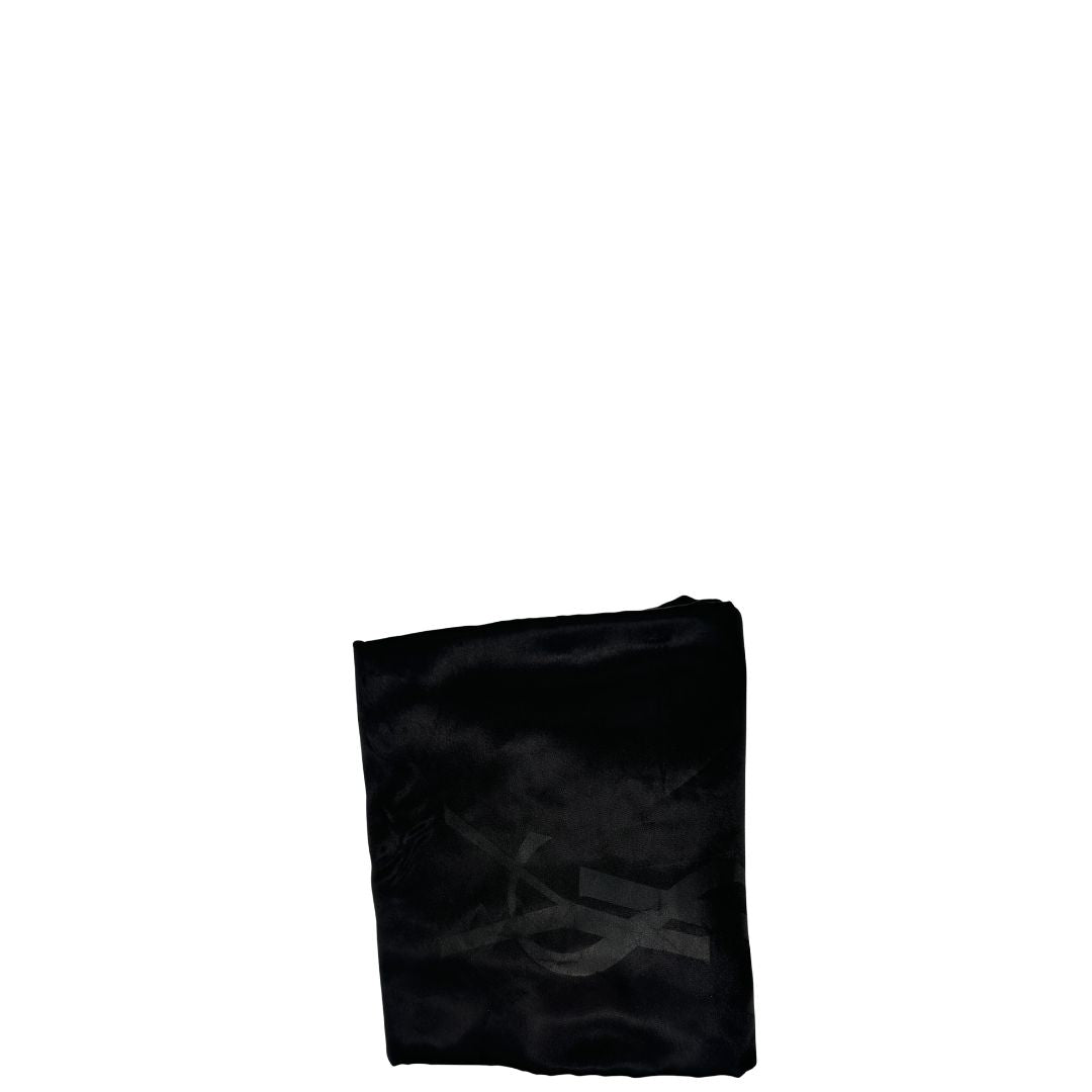 dust  Borsa Saint Laurent in pelle nera con logo Cassandre sul front, di lusso, originale, ottime condizioni, usata. 