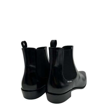 Stivaletti Prada in pelle pettinata nera, di lusso, originale, ottime condizioni, usati.