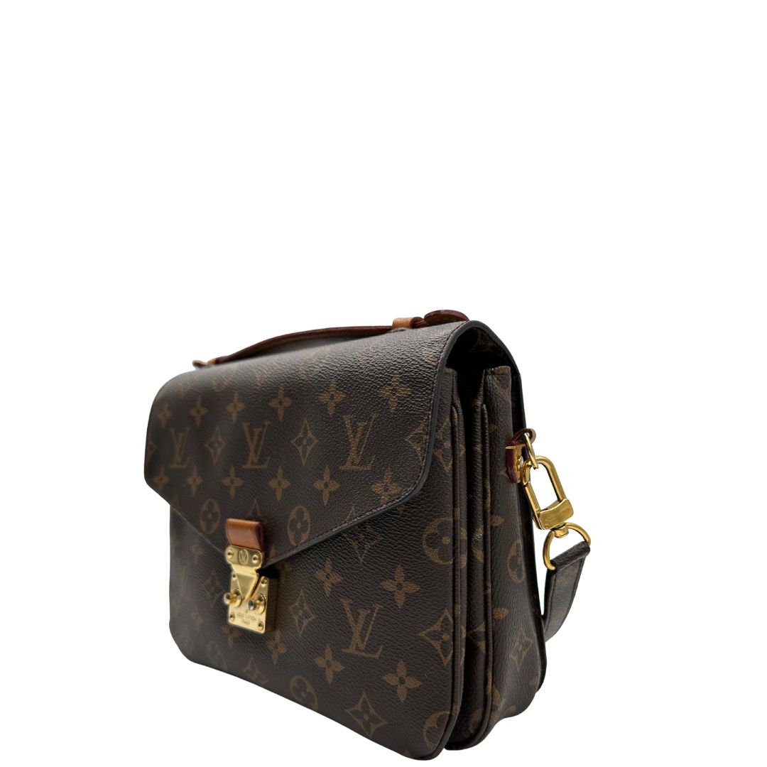 lato  Borsa LV in canvas monogrammato marrone e hardware dorato, indossabile a tracolla o a mano, di lusso, originale, ottime condizioni, usata, originale. 