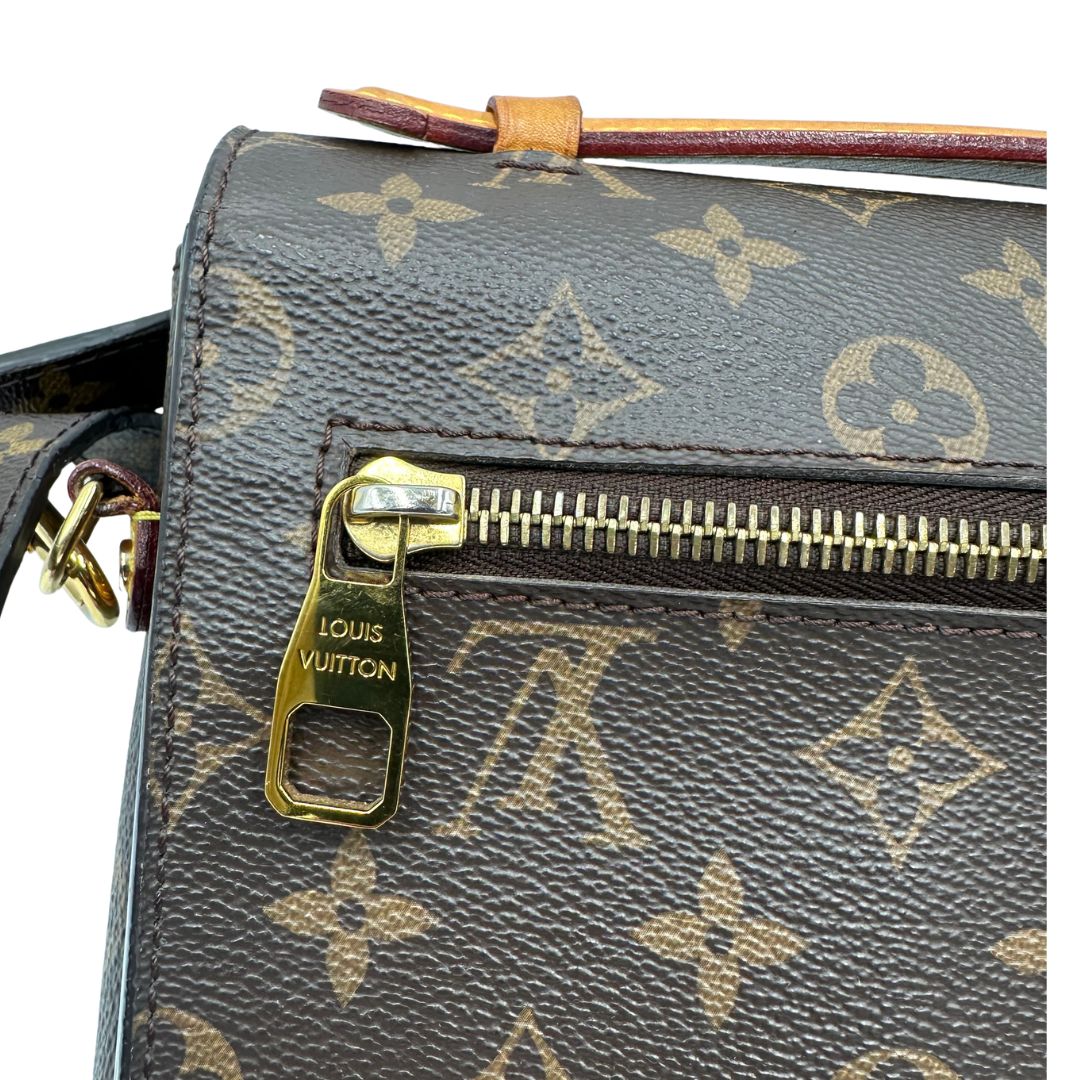  Borsa LV in canvas monogrammato marrone e hardware dorato, indossabile a tracolla o a mano, di lusso, originale, ottime condizioni, usata, originale.