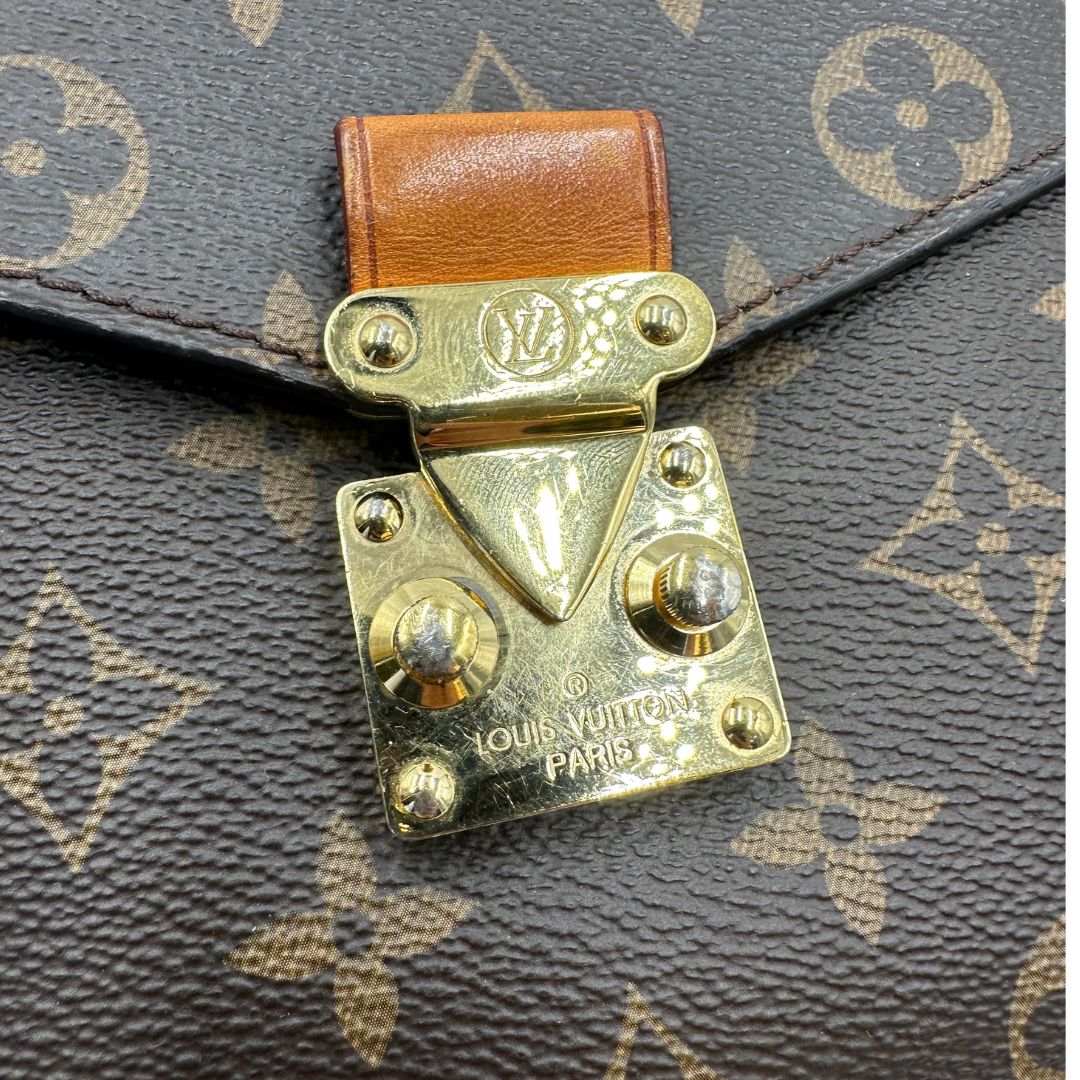  Borsa LV in canvas monogrammato marrone e hardware dorato, indossabile a tracolla o a mano, di lusso, originale, ottime condizioni, usata, originale. 