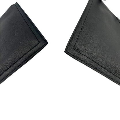 interno  Pochette Antigona Givenchy in pelle martellata nera, di lusso, originale, ottime condizioni, usata. 