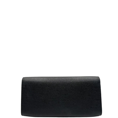  Pochette Saint Laurent in pelle nera con iconico logo Cassandre in metallo argentato, di lusso, originale, ottime condizioni, usata.