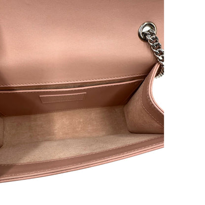 interno Borsa Saint Laurent Kate in pelle rosa con iconica nappa decorativa, di lusso, originale, ottime condizioni, usata.