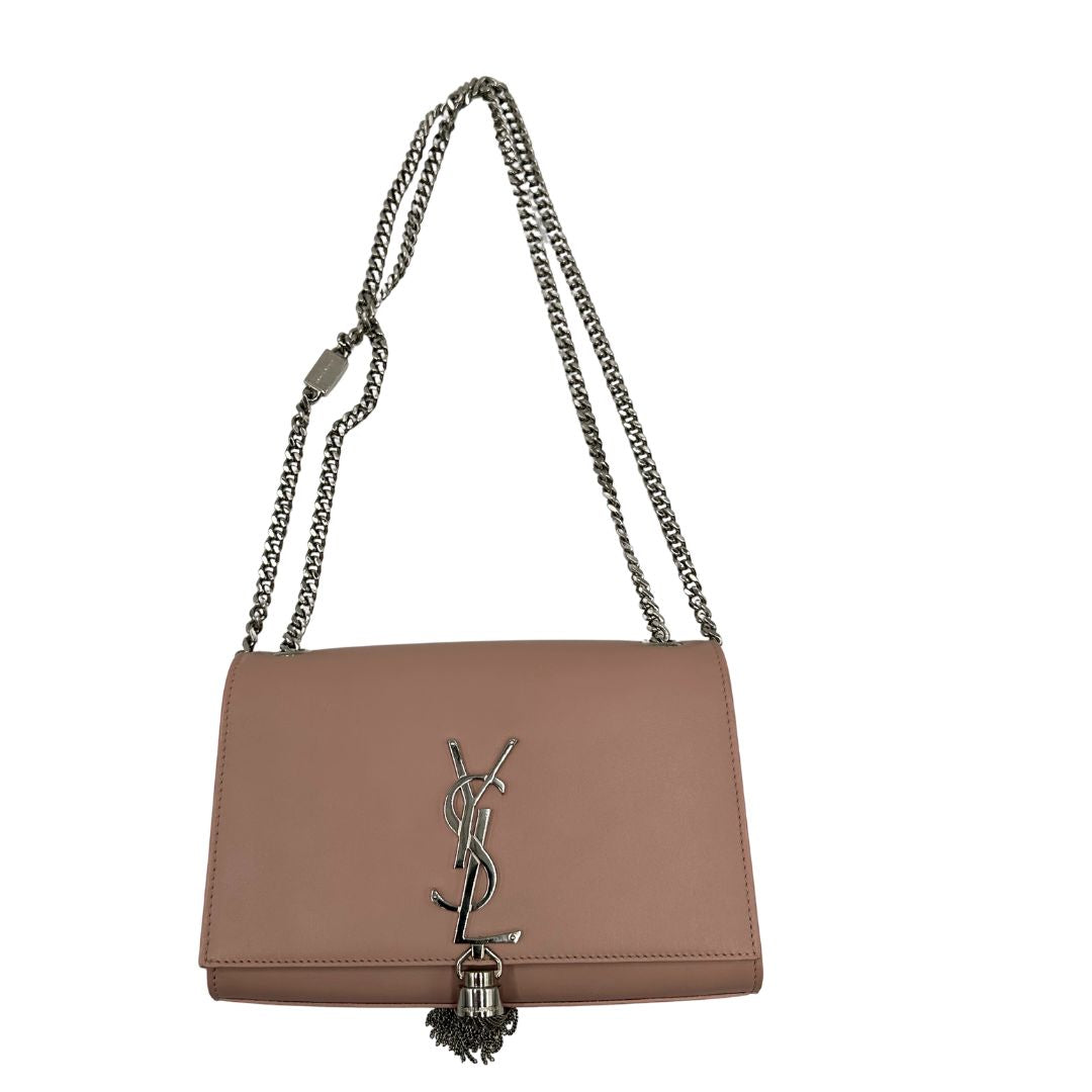 front Borsa Saint Laurent Kate in pelle rosa con iconica nappa decorativa, di lusso, originale, ottime condizioni, usata. 