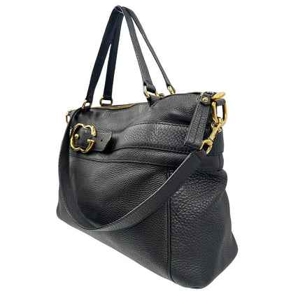 Laterale, Borsa Gucci in pelle nera con hardware dorato, indossabile a spalla oppure a tracolla. Originale, usata, di lusso, in ottime condizioni.