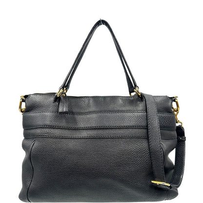 Retro, Borsa Gucci in pelle nera con hardware dorato, indossabile a spalla oppure a tracolla. Originale, usata, di lusso, in ottime condizioni.