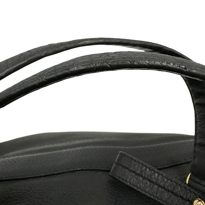 Manci, Borsa Gucci in pelle nera con hardware dorato, indossabile a spalla oppure a tracolla. Originale, usata, di lusso, in ottime condizioni.