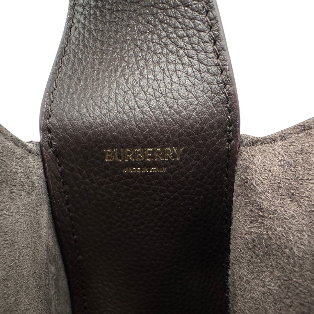 interno Borsa Burberry in tessuto bouclè check e finiture in pelle testa di moro, di lusso, originale, eccellenti condizioni, usata