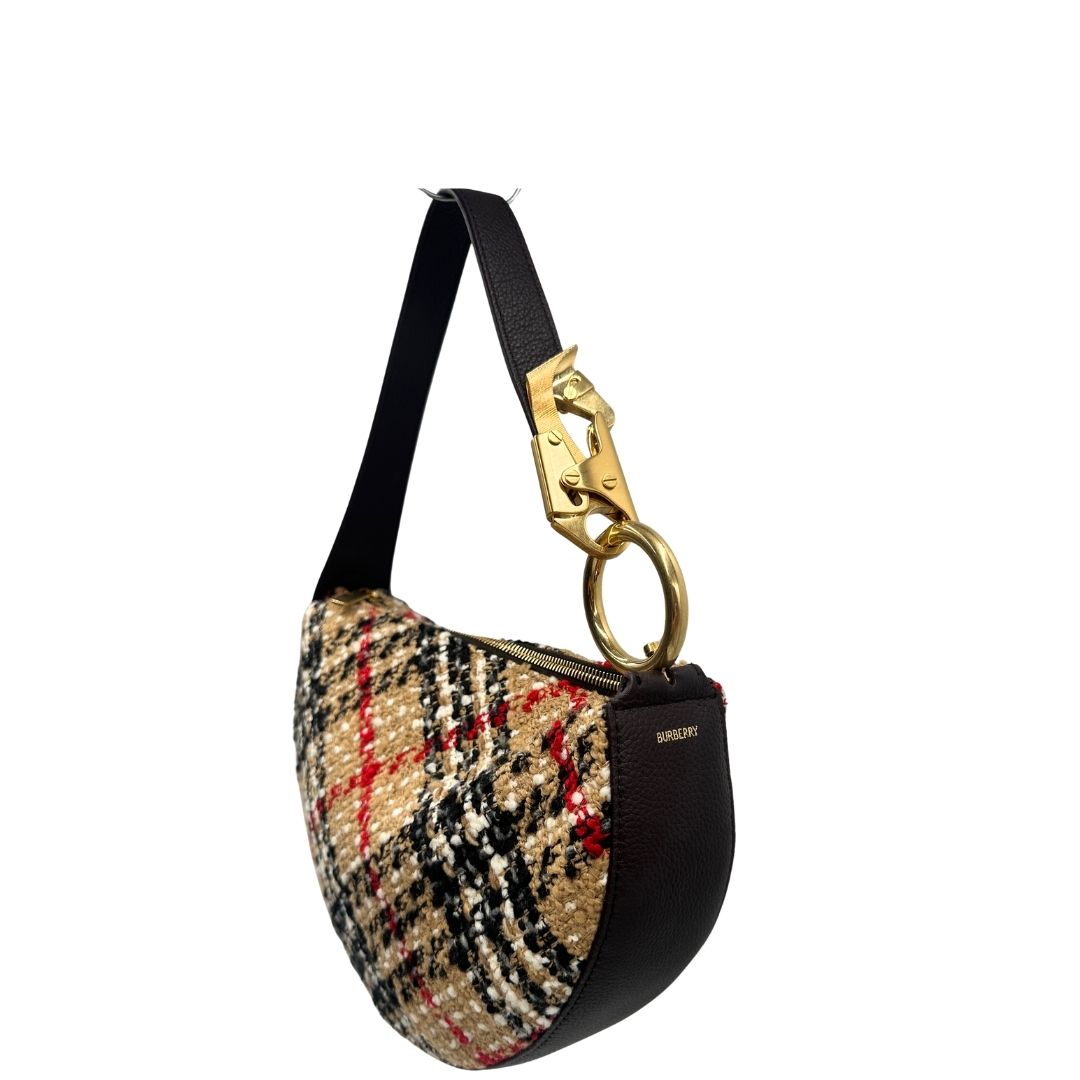 Borsa Burberry in tessuto bouclè check e finiture in pelle testa di moro, di lusso, originale, eccellenti condizioni, usata