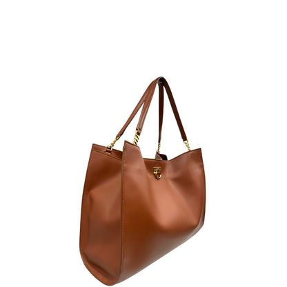 Laterale, Borsa Tote Salvatore Ferragamo in pelle marrone cognac e manici in pelle con inserti in catena, hardware dorato. Indossabile a spalla.