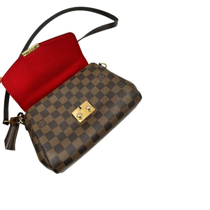 chiusura Borsa LV in canvas Damier Ébène impreziosita da nappa decorativa amovibile, di lusso, originale, usata. 